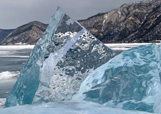 Просто посмотреть лёд Байкала
