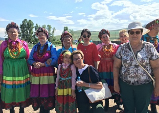 Участники международного проекта "SARUD" приняли участие в открытии памятного знака "Самая красивая деревня в России" 